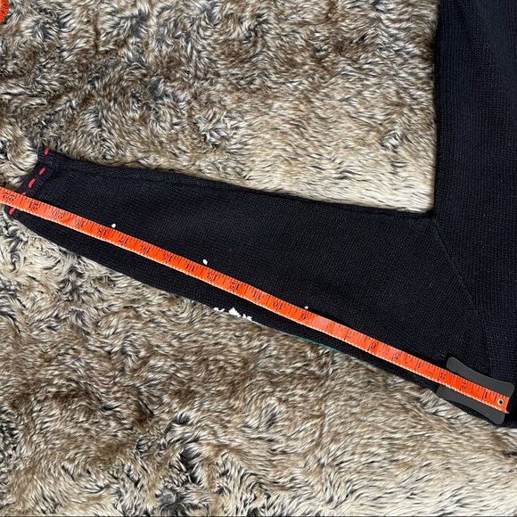 VTG Holiday Christmas Carolers Embroidered Black Sweater Cardigan Women's Sz M - Picture 9 of 9